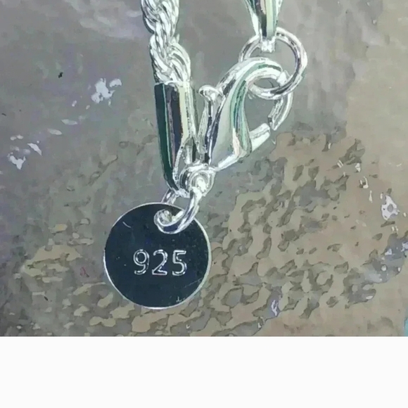 Cross On A Silver Stainless Steel Necklace. - Picture 4 of 4